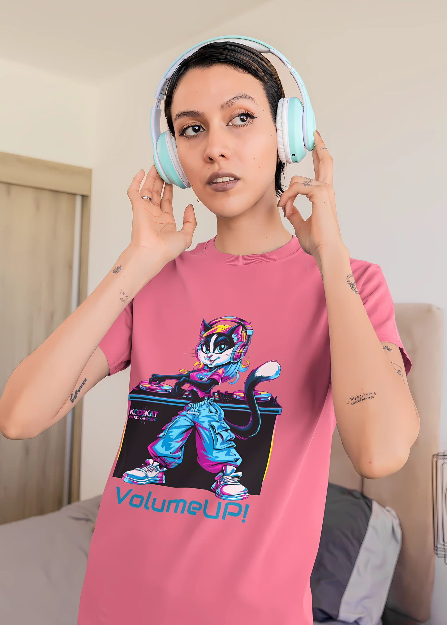 DJ Nora Purr #VolumeUP! Unisex Tee